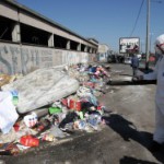 Rifiuti, barricate nelle strade scatta la rivolta a Fuorigrotta